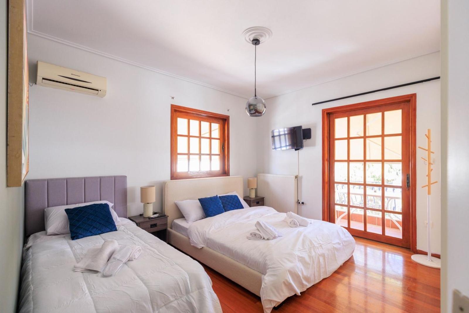 Aiolos Grand Super Lux Suite Kalamaki Alimos Near The Sea Атина Екстериор снимка